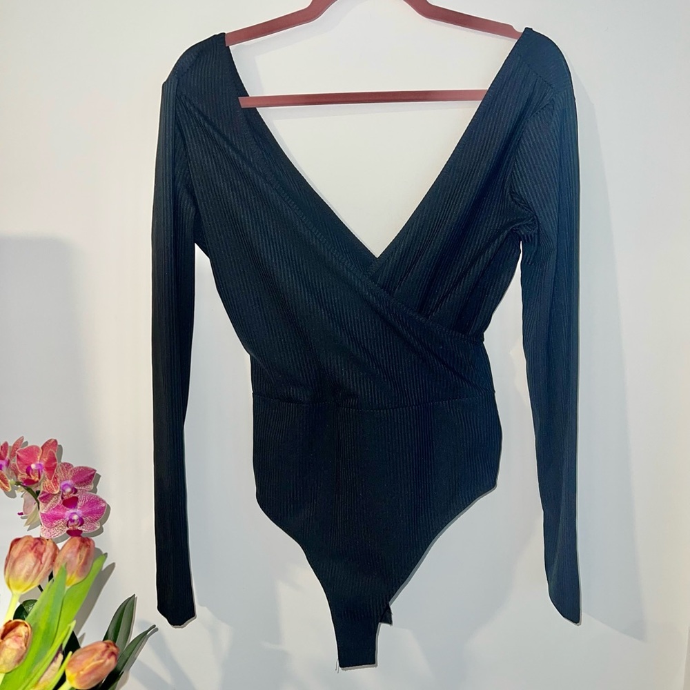 ASOS Ribbed Black V-Neck Bodysuit - Picture 2 of 7
